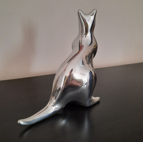 Vintage Hoselton Polished Aluminum Sculpture Kangaroo RARE - Picture 4 of 10